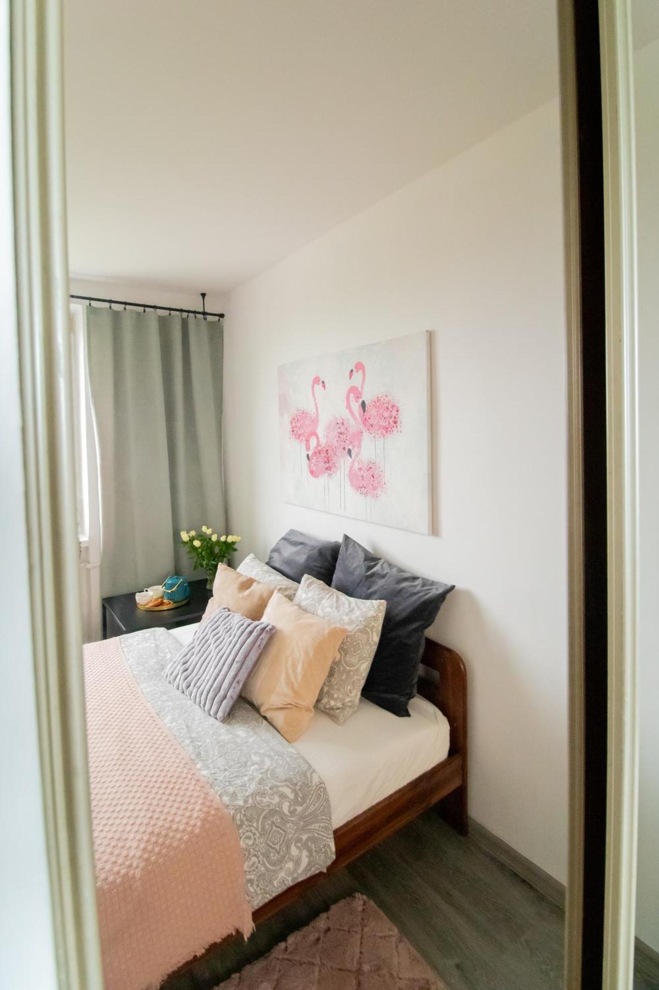 Piotrapartments - Daleka Cozy Train&Airport Apartment ワルシャワ エクステリア 写真