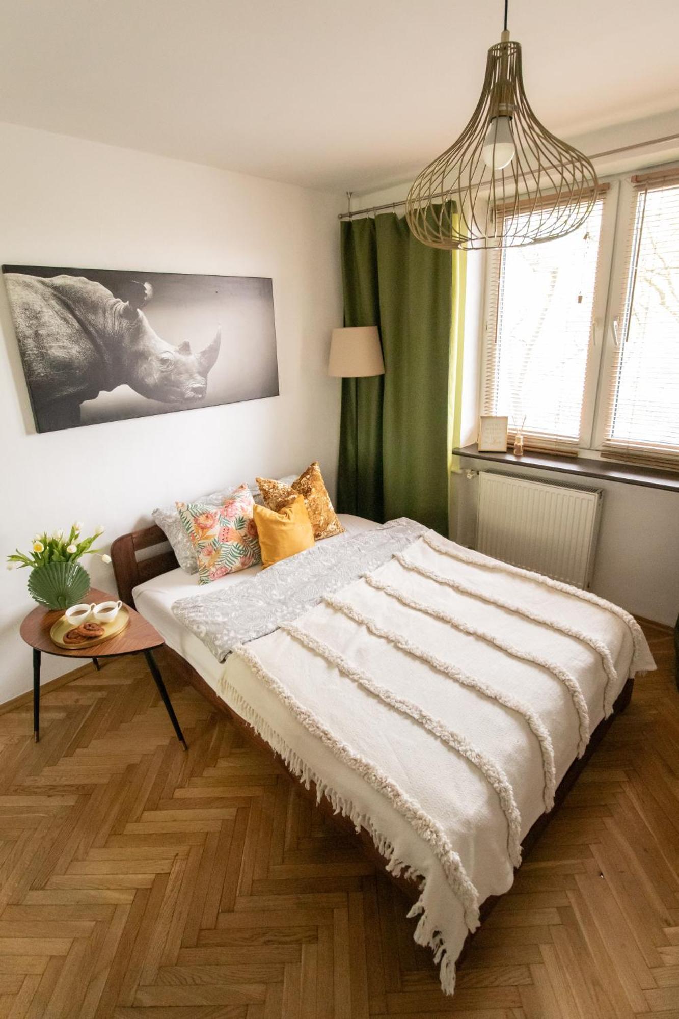 Piotrapartments - Daleka Cozy Train&Airport Apartment ワルシャワ エクステリア 写真