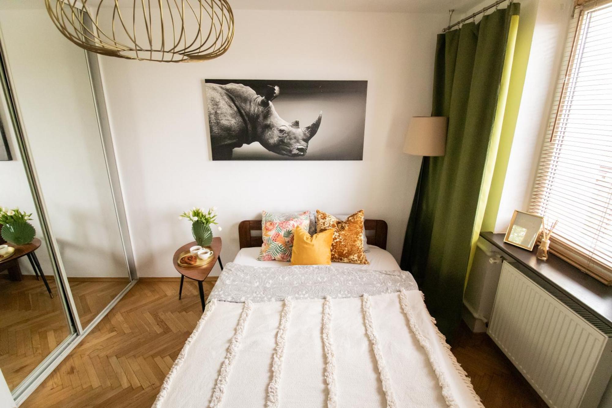 Piotrapartments - Daleka Cozy Train&Airport Apartment ワルシャワ エクステリア 写真